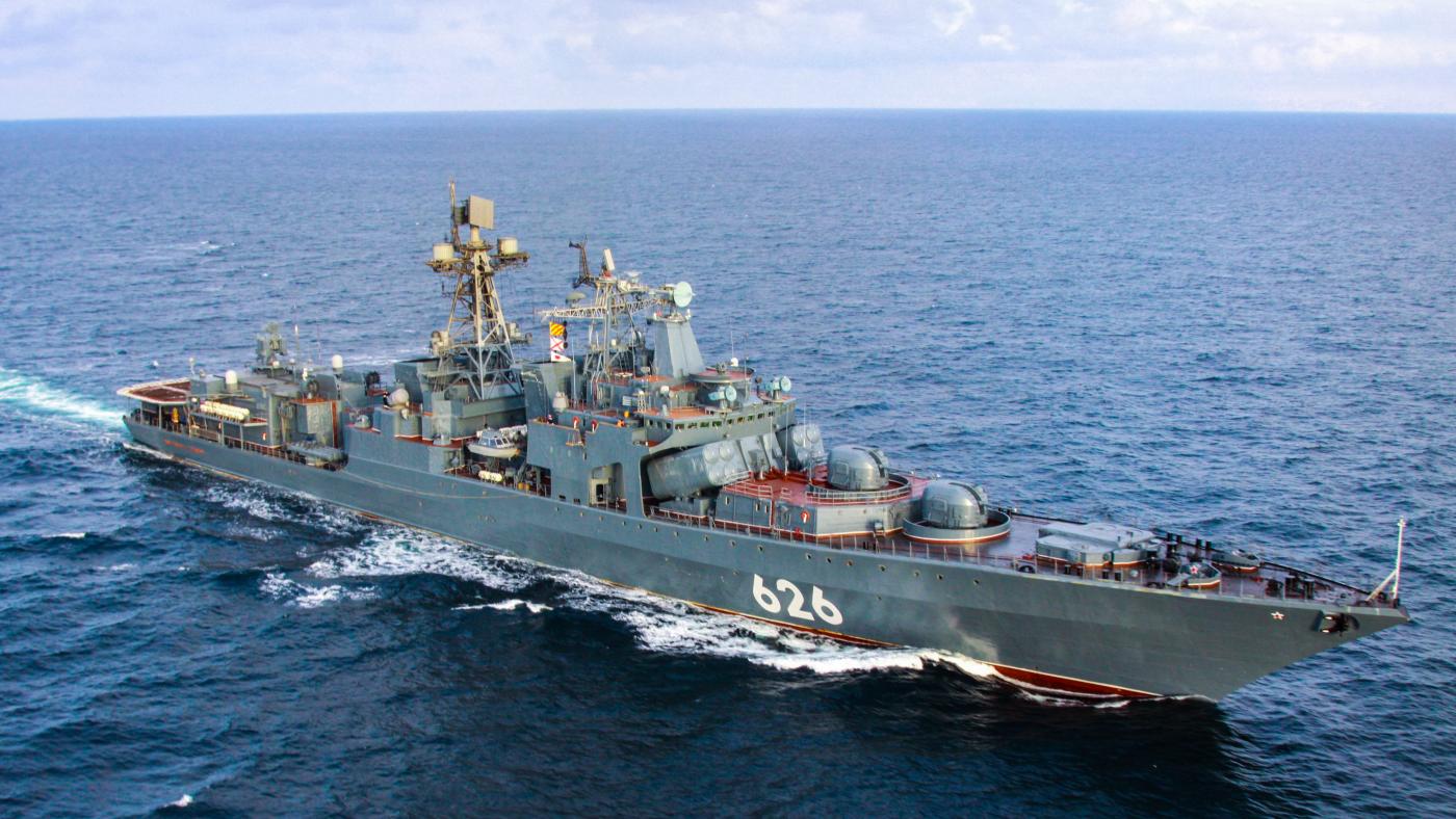 Экспедиционная группировка Северного флота вошла в Баренцево море